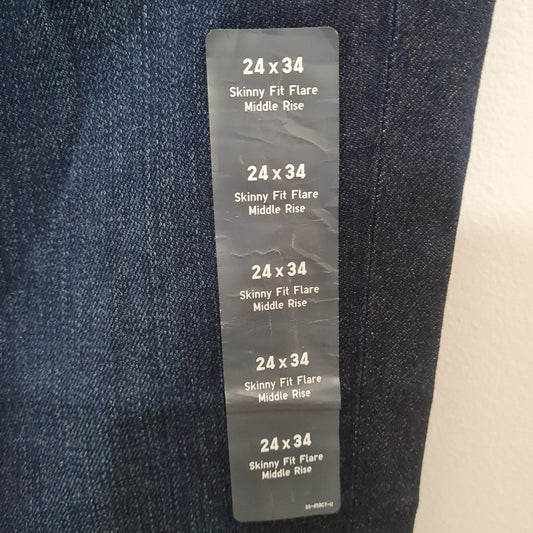 Uniqlo Skinny fit flare Jeans Size 24